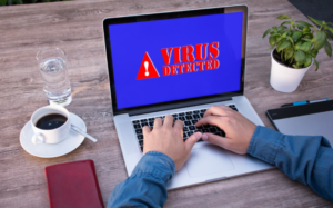 Tips to stay safe when playing online gambling